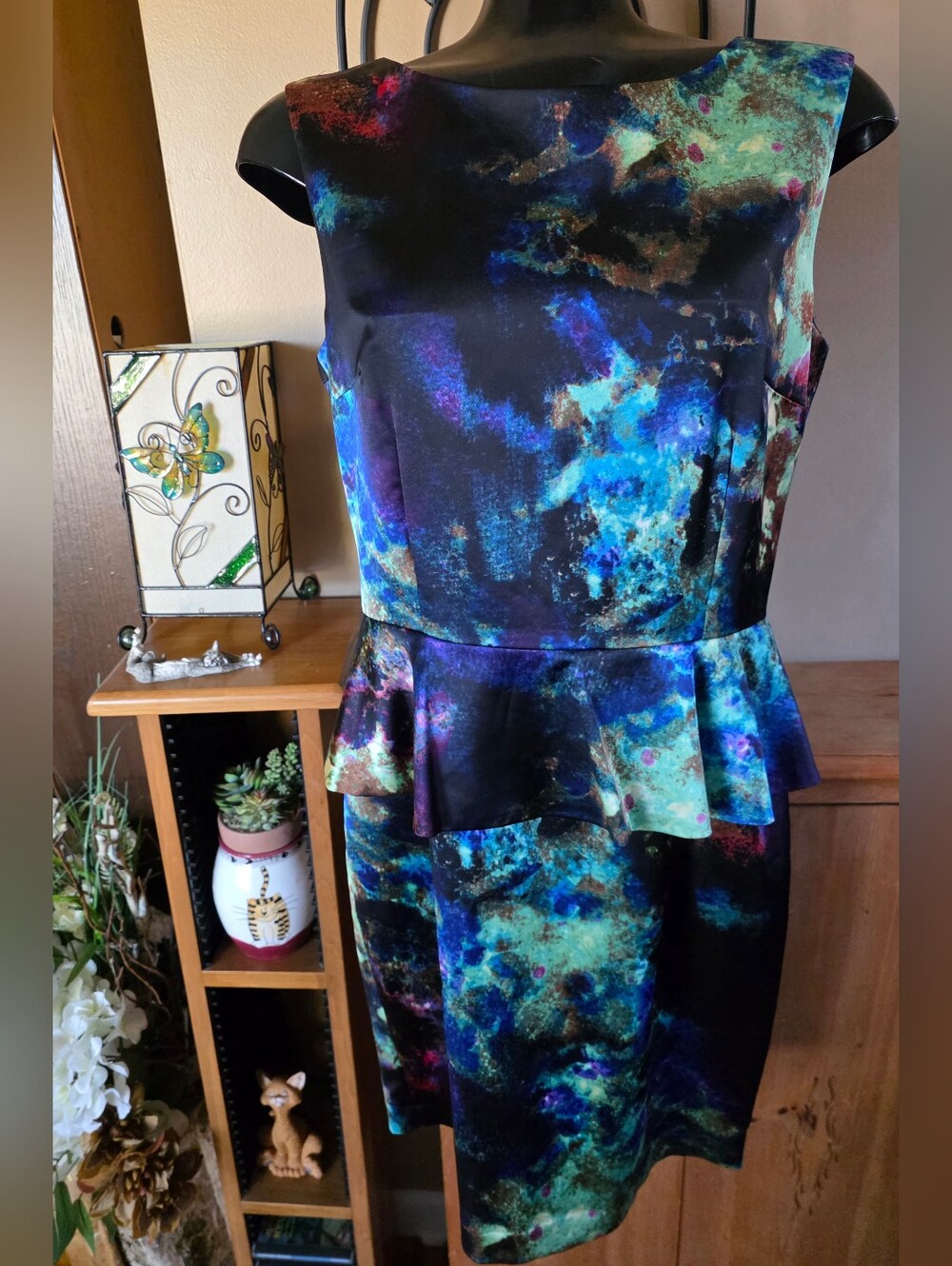 Women's Colourful Galaxy Print Peplum Sleeveless Satiny Dress Size 8